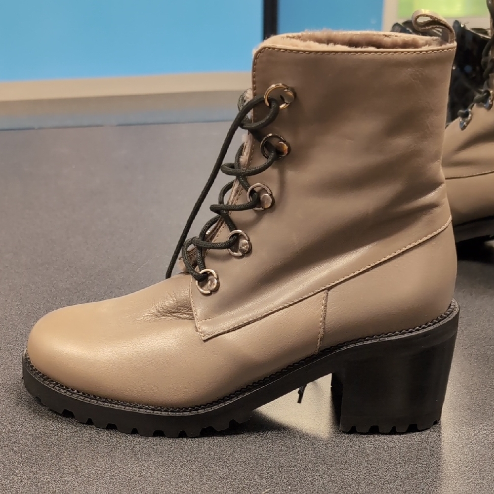 Stylish Lace-Up Tan Boots for Women